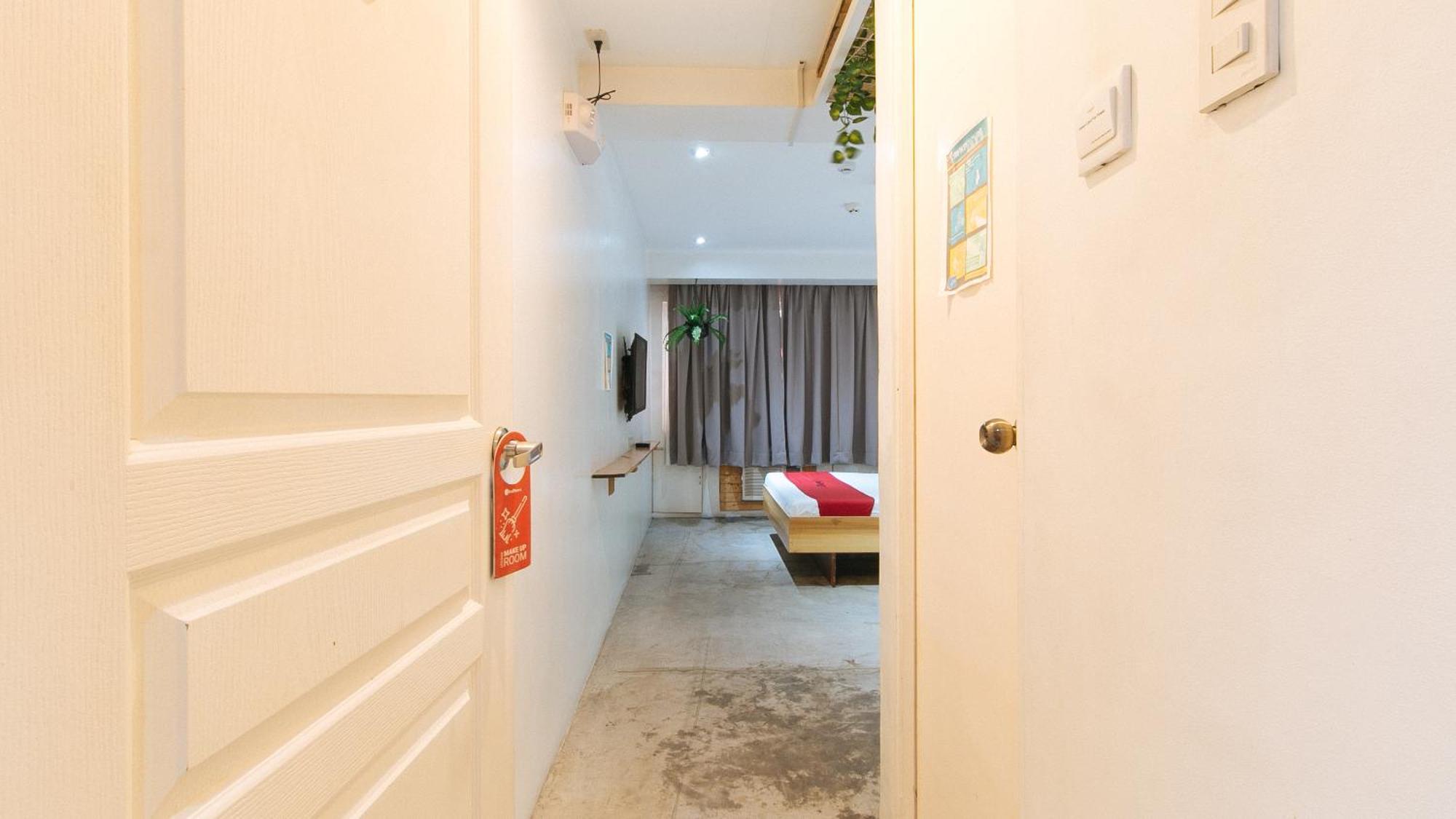 Reddoorz Plus @ Boni Avenue Mandaluyong Екстериор снимка