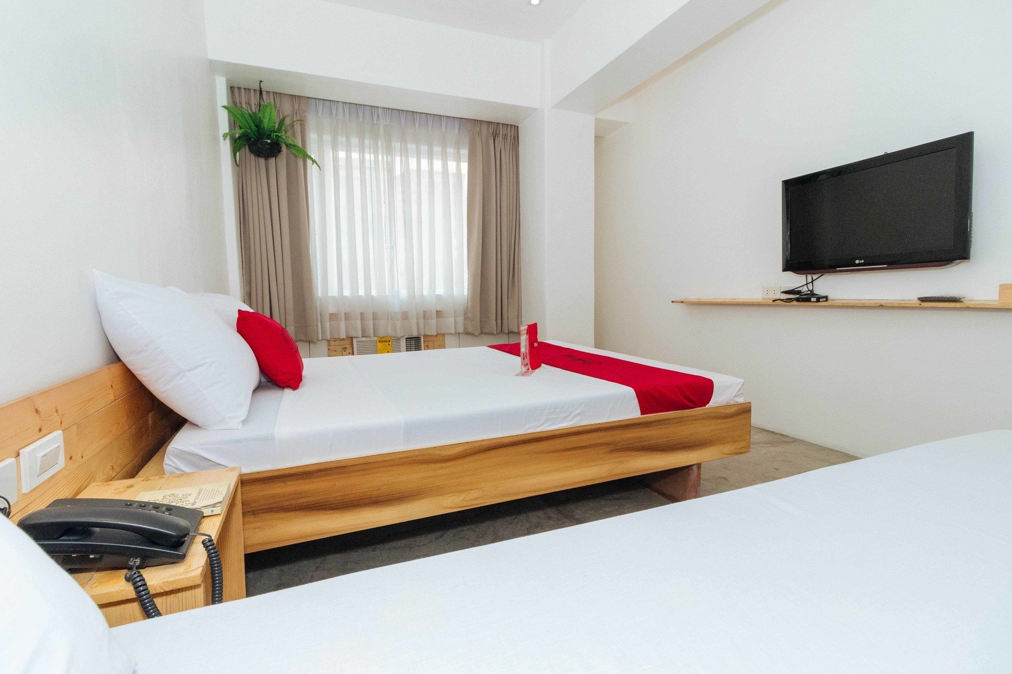 Reddoorz Plus @ Boni Avenue Mandaluyong Екстериор снимка
